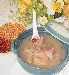 想<a href='http://www.99-jk.com/html/jf/index.html'><u>减肥</u></a> 这些汤晚上千万不能喝