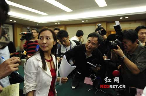 组图:成都通报内地首例甲型H1N1流感疑似病例