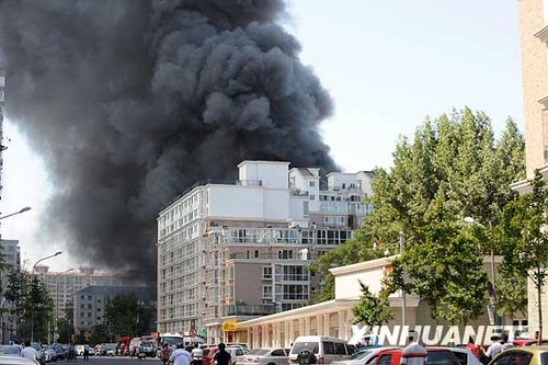 北京广渠门内大街一酒店失火 目前无伤亡