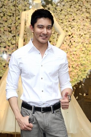 《跳出去》删除陈冠希重拍过审 立威廉做替补