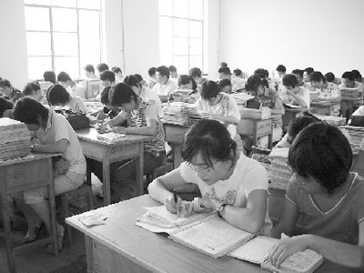 高考复读生需摆脱自卑心理