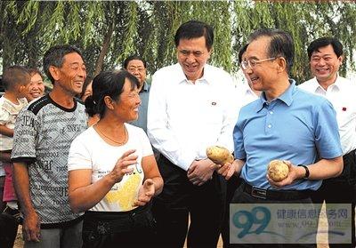 温家宝:中国应生产出高品质牛奶和乳制品