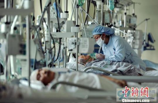 探访重症监护室:只有“亲人”没有“病人”(图)
